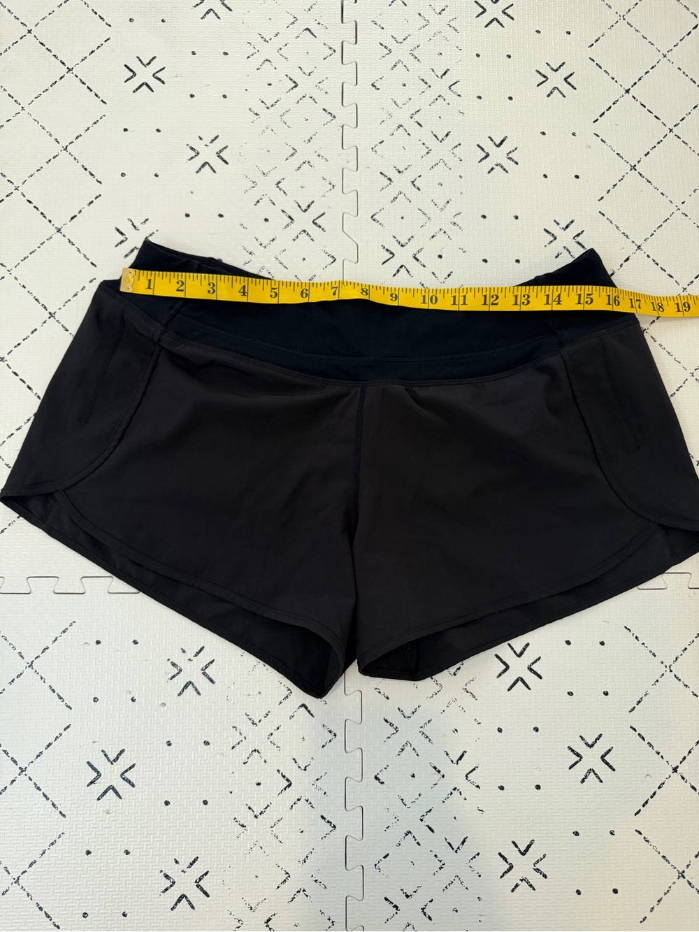 Born Primitive Free Flow Shorts XL solid black - Picture 3 of 8